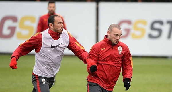 Galatasaray'da derbi mesaisi sürüyor