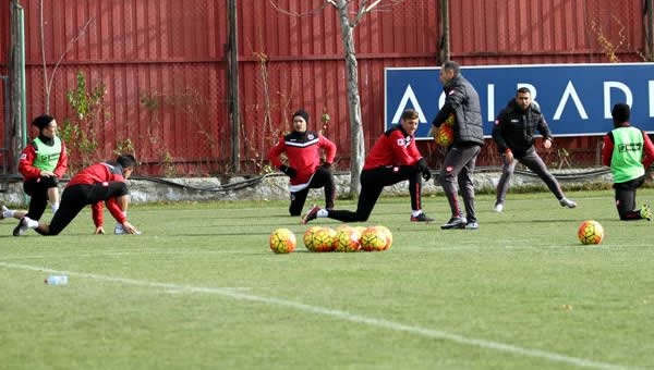 Gençlerbirliği'ni Veyis Kanber çalıştırdı