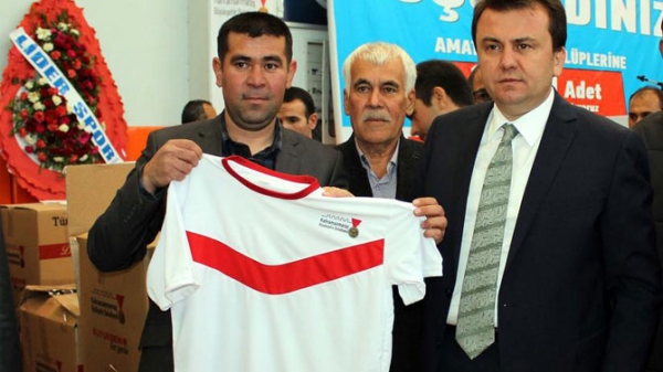 Kahramanmaraş Belediyesi'nden amatör takımlara destek