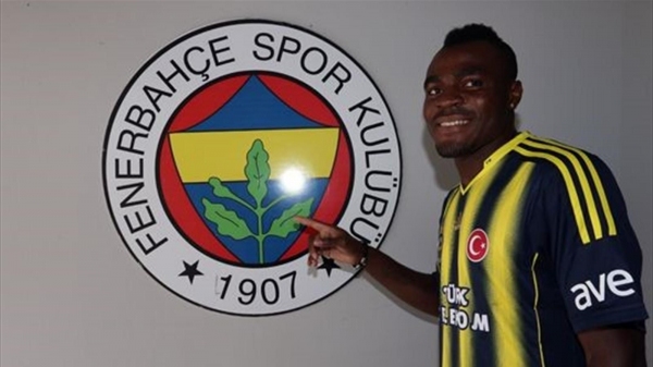 Fenerbahçe Emenike'yi bekliyor