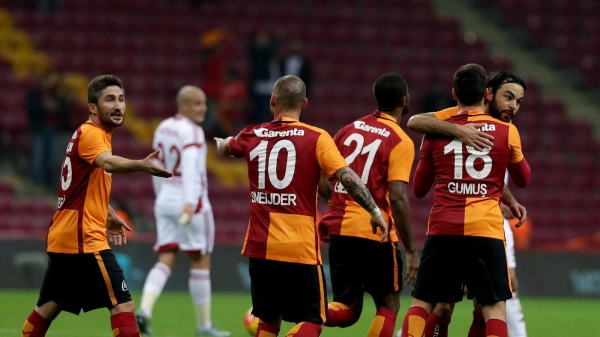 Galatasaray, İzmir'e gitti