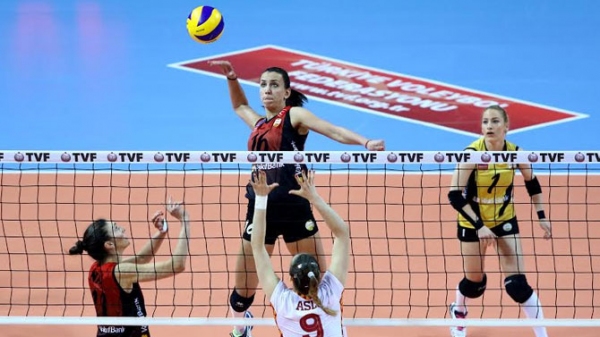 VakıfBank Aslan'ı avladı!