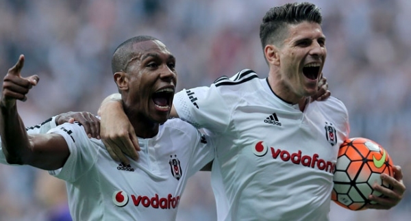 Şampiyon Beşiktaş'ta goller Gomez'den