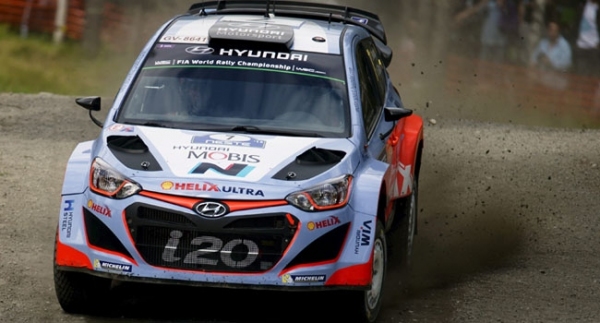 İtalya Rallisi'nin galibi Neuville