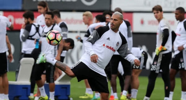 Beşiktaş derbiye hazırlanıyor