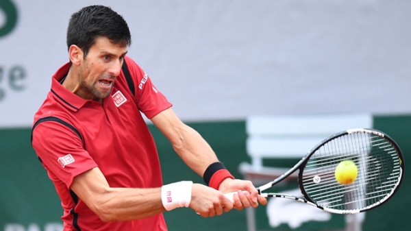 Djokovic yine kolayca finalde!