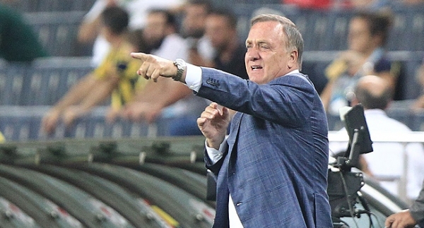 Advocaat, Pereira'nın gerisinde kaldı