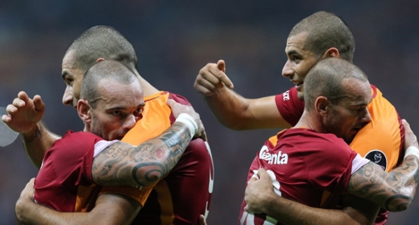 Eren ve Sneijder'den kötü haber