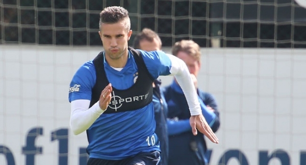 Van Persie'den dönüş sinyali