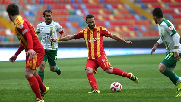 Kayserispor 3 puanı, 3 golle aldı!