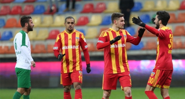 Kayserispor kupada moral buldu