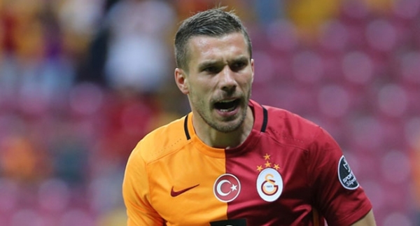 Podolski Çin yolunda!