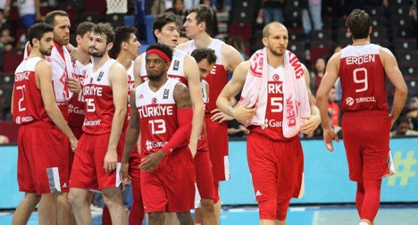 Türk basketbolu, 2016 yılını hareketli geçirdi