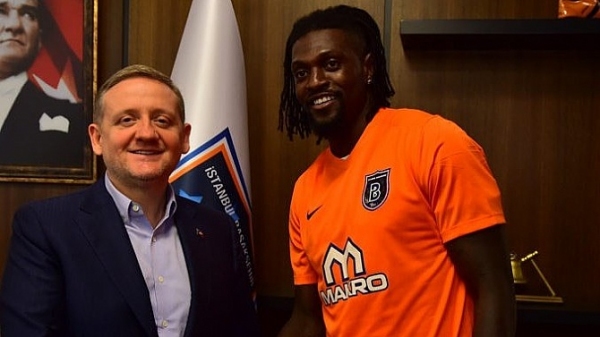 Adebayor iki takımın kapısından dönmüş!