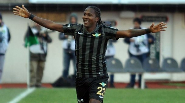 Akhisar'da Rodallega masaya