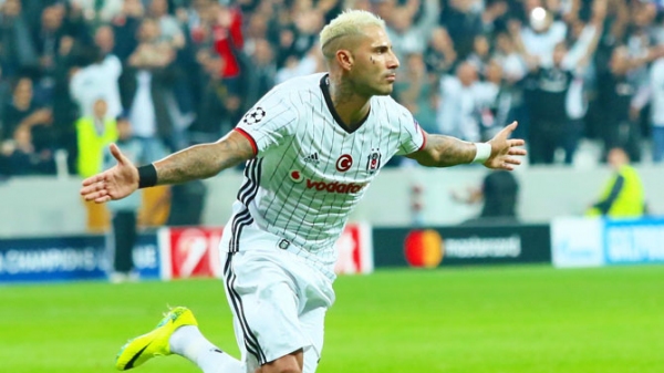 "Jübilemi Beşiktaş'ta yapmak istiyorum"