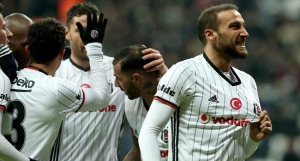 Vodafone Arena'da bileği bükülmüyor