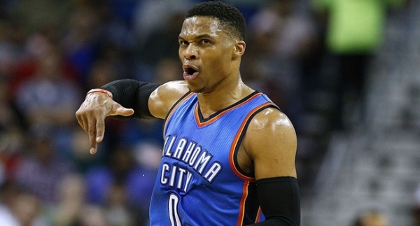 Westbrook'tan 25. triple double