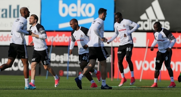 Beşiktaş'ta derbi mesaisi