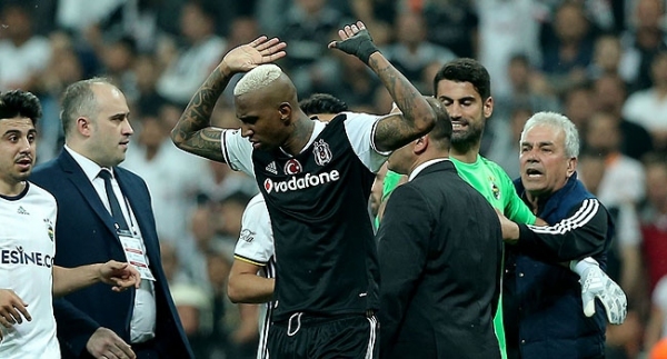 Talisca'ya ceza