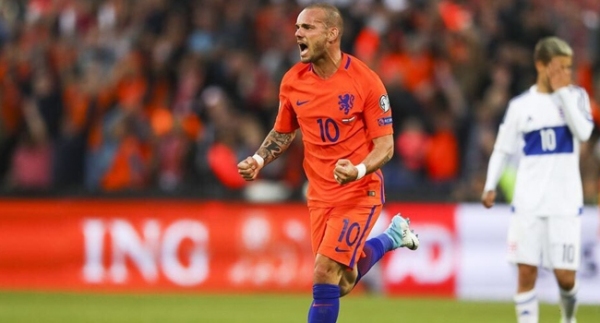 Sneijder, tarihe geçti