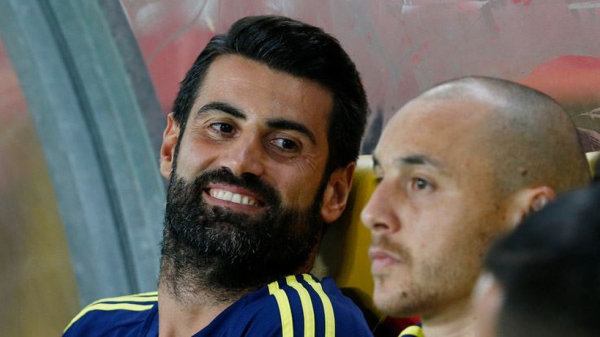 Fenerbahçeli taraftarlar Volkan Demirel'e tepki gösterdi