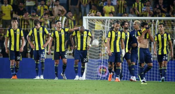 Fenerbahçe 16 puanla düşme hattında kaldı