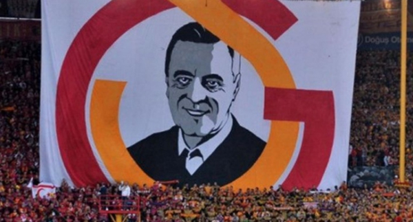 Galatasaray Özhan Canaydın'ı andı