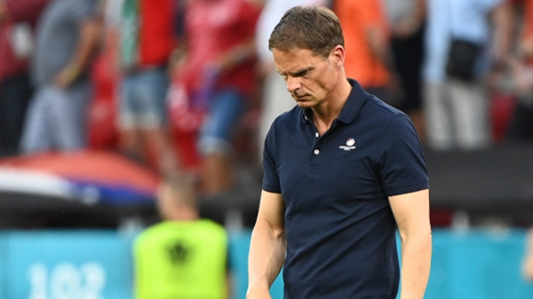 Frank de Boer ile yollar ayrıldı