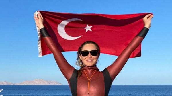 Şahika Ercümen, Bahamalar'da Türkiye rekoru kırdı